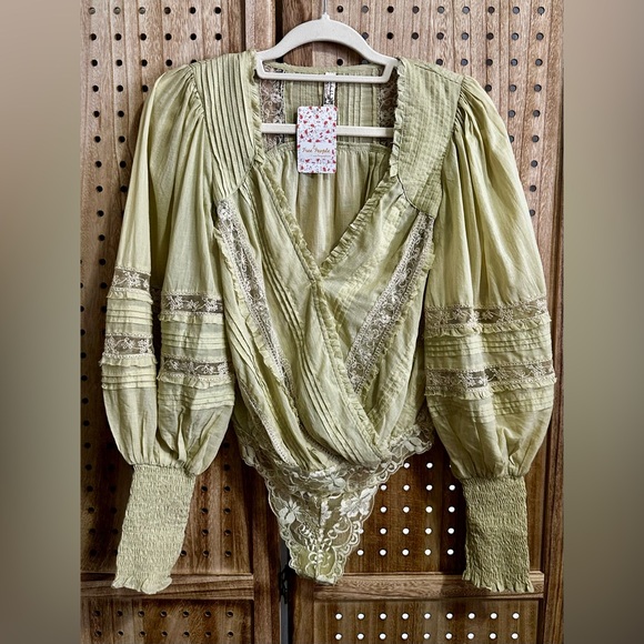 Free People Sage Mint Green Eloise Bodysuit Blouse Lace Pleated Balloon Sleeves - Picture 2 of 10
